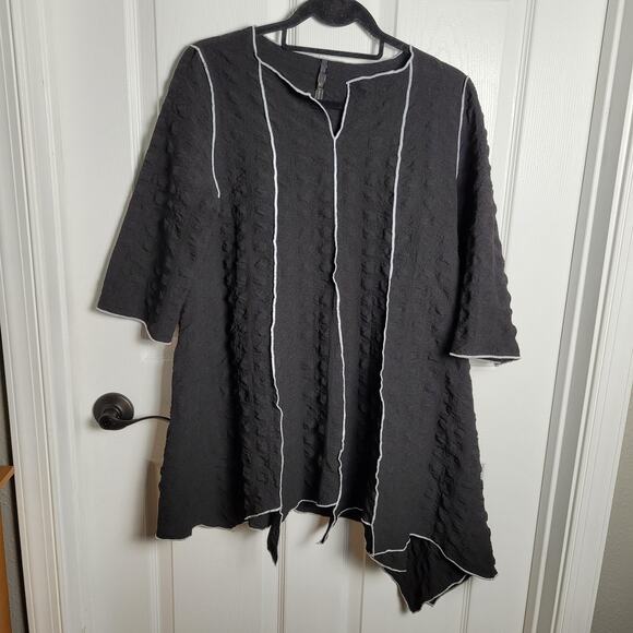 IC by Connie K Top Black Medium Textured Tunic Asymmetrical Boho Lagenlook - Picture 1 of 11